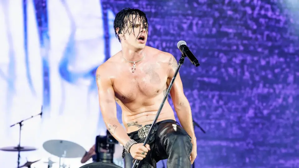 Stars Rally Around Yungblud After Industry Plant Debate
