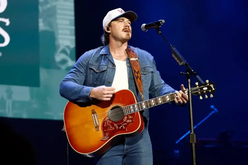 Morgan Wallen Snatches Guard’s Phone, Scrubs Pittsburgh Show