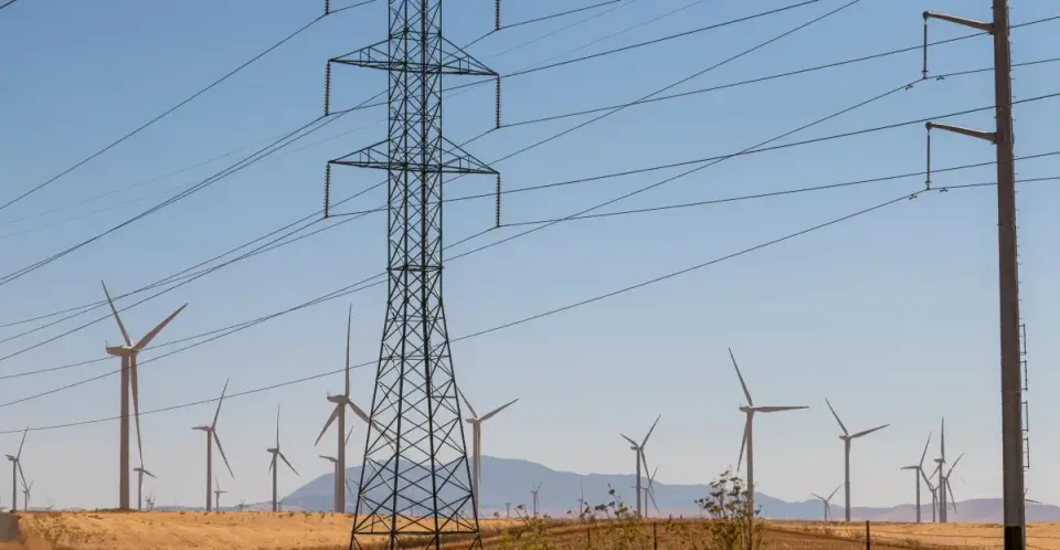 Bipartisan Deal Seeks to Slash Energy Permitting Delays Amid Grid Strain