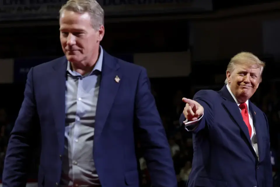 Trump's Physique Praise for Husted Fails to Close Polling Gap