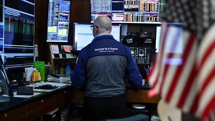 AI Stock Turbulence Sparks Debate on Bubble and Market Rotation