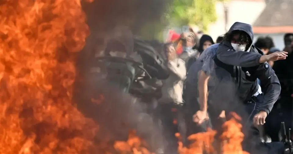 France’s School Crisis: 560 Closures, Budget Clashes, and Political Blame