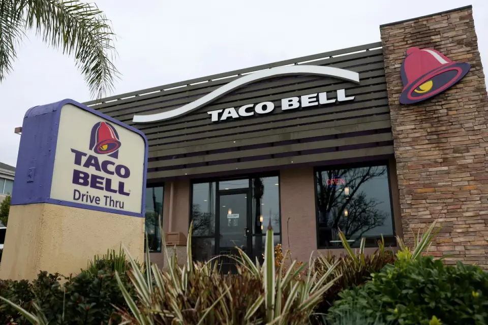 Taco Bell trims menu as cyclosporiasis outbreak prompts ingredient recalls
