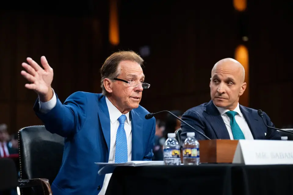 Senate Pushes Bipartisan Overhaul of College Athletics Amid NIL Financial Strains