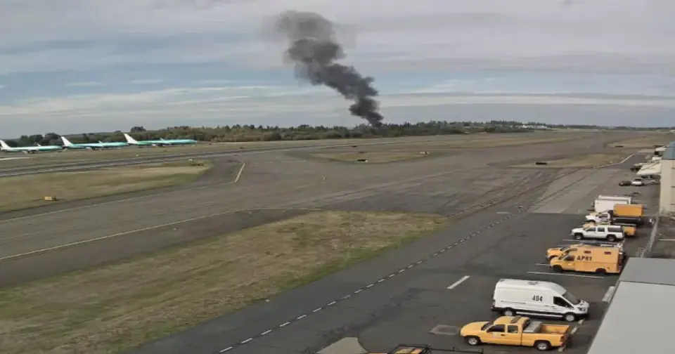 Fatal Crash at Paine Field: Glasair Pilot Dies After Takeoff