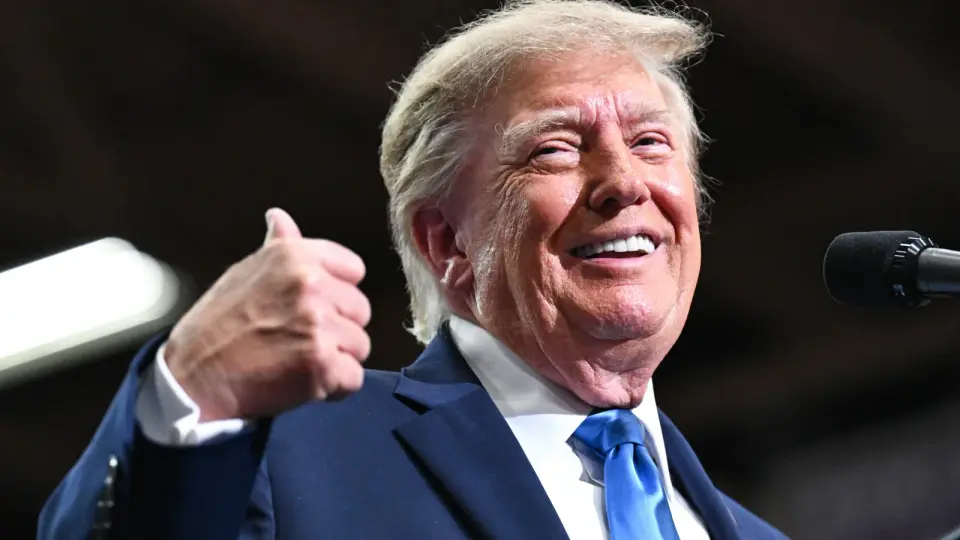 Trump ties $5,000 dividend to GOP midterm victory as cash payouts begin