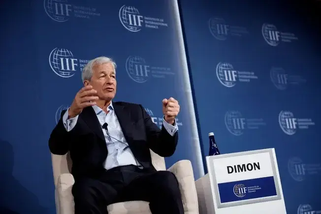 JPMorgan Blocks External AI Agents, Warns Customers of 'Liability Transfer' Risk