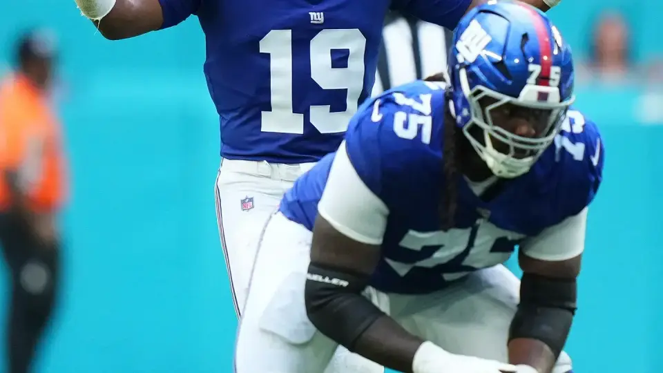 Giants’ O-Line Depth Impresses Against Dolphins Backups; D-Line Flashes Mixed Results