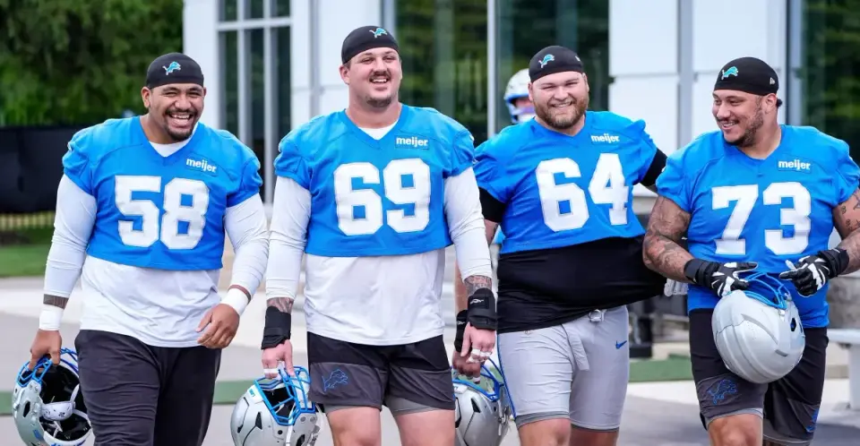 Lions OL faces center competition as Mays returns from injury
