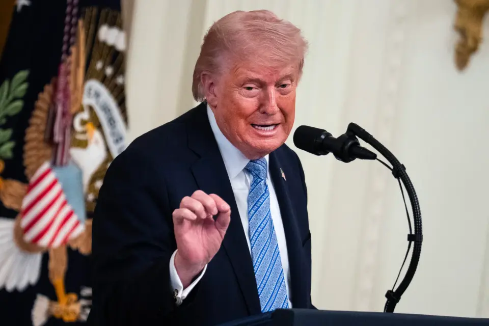 Trump Seeks Market Calm as Stocks Tumble Despite Strong Jobs Data