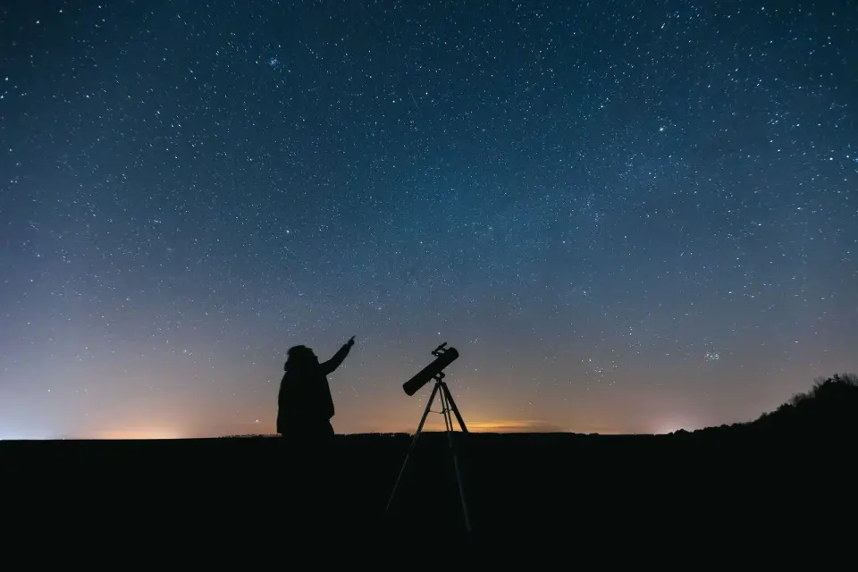 The One‑Person Ledger Counting Every Object in Orbit