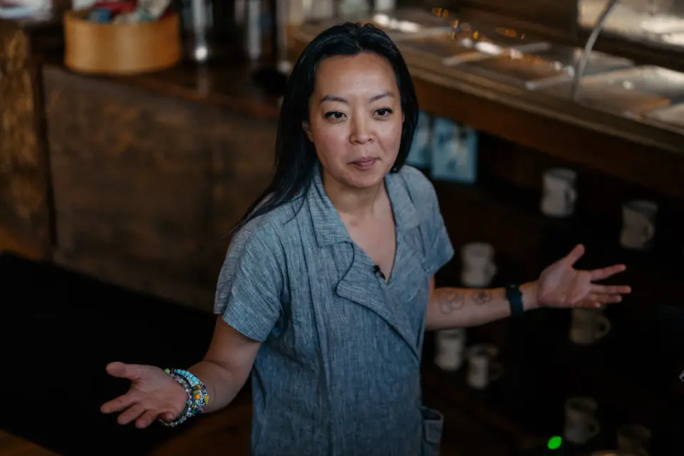 Wisconsin Governor Primary: Insurgent Hong Faces Establishment Push for Electability