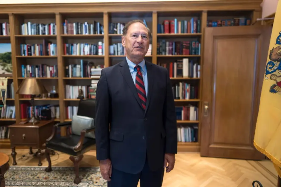 Alito Warns Emergency Docket Surge Will Persist Amid Rising Political Tension