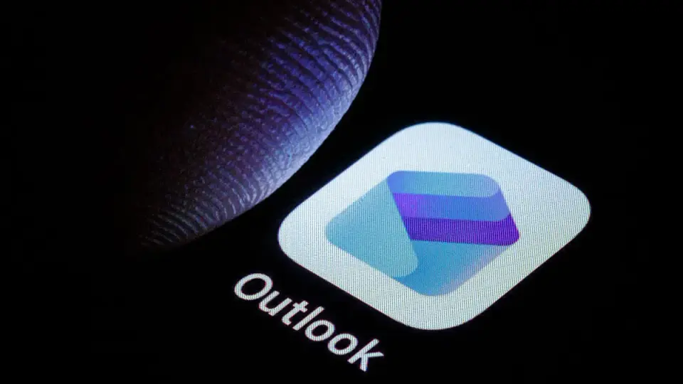 Outlook Sign-In Glitch Persists as Microsoft Rolls Back Change