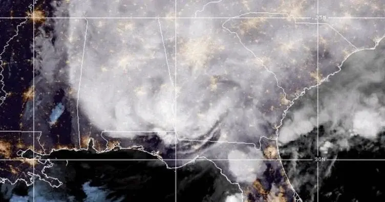 Isaias hits Gulf Coast as Category 2, brings record-breaking late-season surge