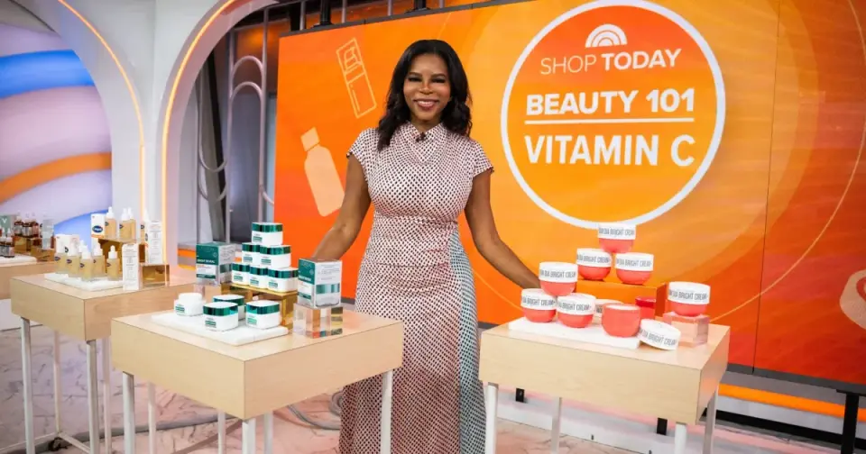Dermatologists Guide Fall Skincare: Vitamin C, Hydration, and Serum Selection