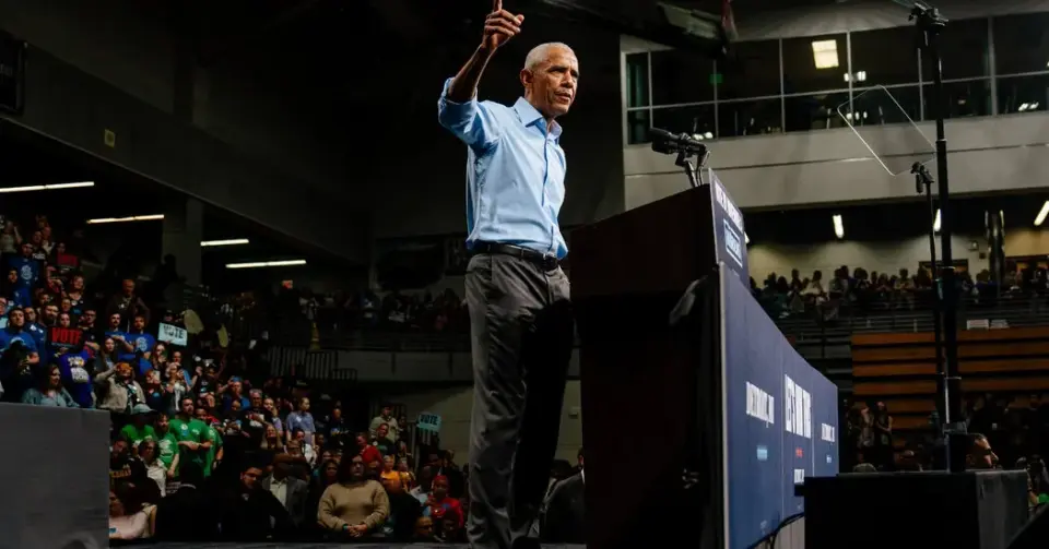 Obama and Trump Duel in Swing States as Midterm Stakes Escalate