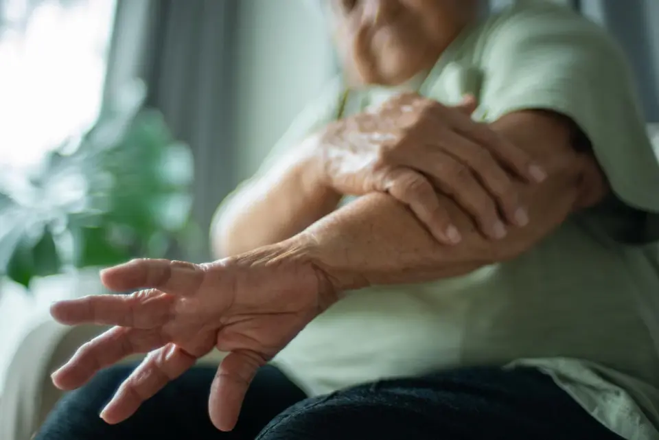 New Study Links Age-Related Muscle Loss to Higher Infection Risk