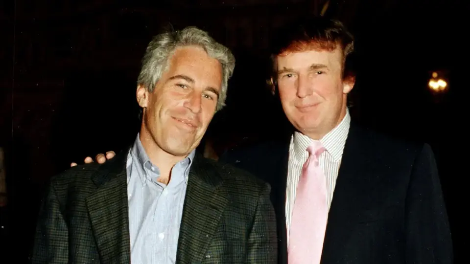 Epstein Tries to Sell Trump Dirt to Prosecutors From Prison, Report Says