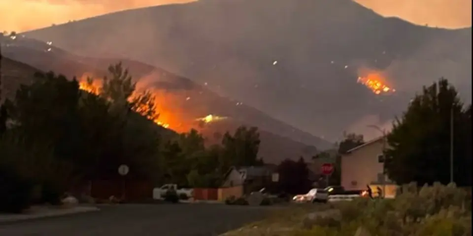 Bug Fire Expands: Evacuations Escalate Around Red Rock, Washoe County