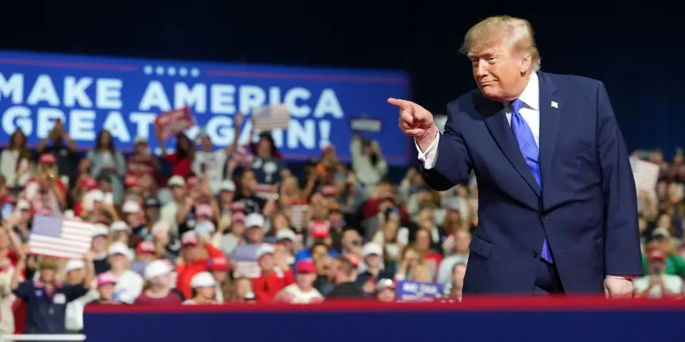 Trump Reinstates Dubuque Rally After Brief Cancellation Amid Midterm Push