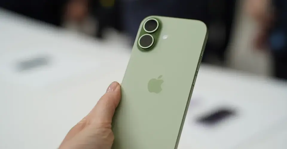 Apple’s iPhone 18 launch reportedly staggered as base model slips to 2027