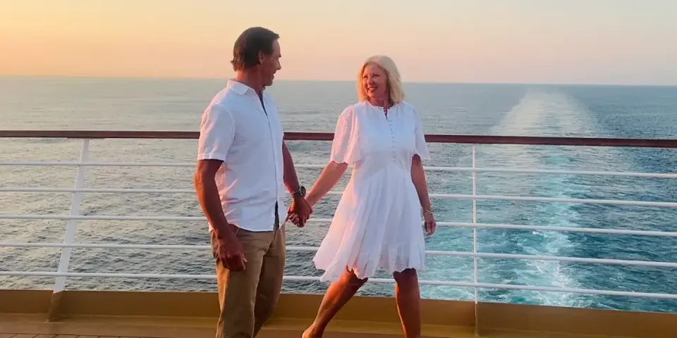 Arizona Couple Sells Home and Retires Early to Travel Full-Time After Health Scare