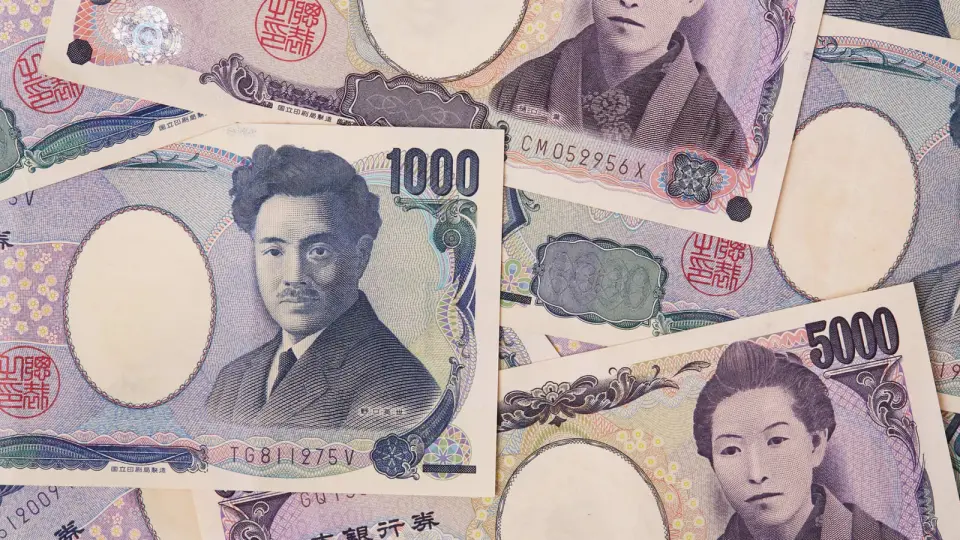 Yen Rally Fades as Yield Gap Undermines Intervention