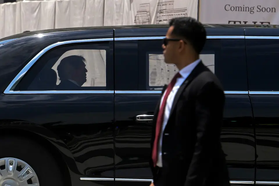 Trump's 2025 income soars past $2B on crypto ventures and royalty deals