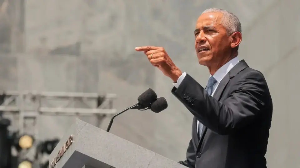 Obama Criticizes Israel's Land Seizure in Belfast Address