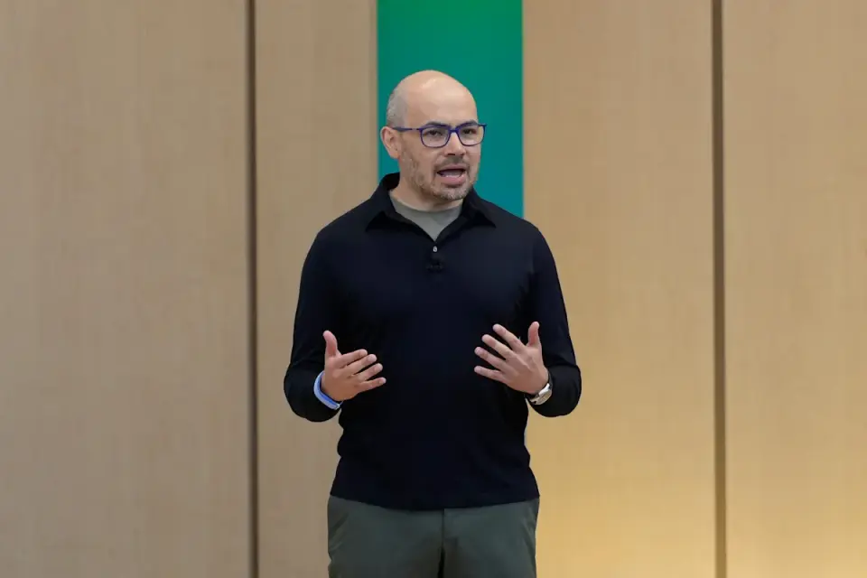 Alphabet reshuffles DeepMind leadership as GOOG stock slides on AI shake-up