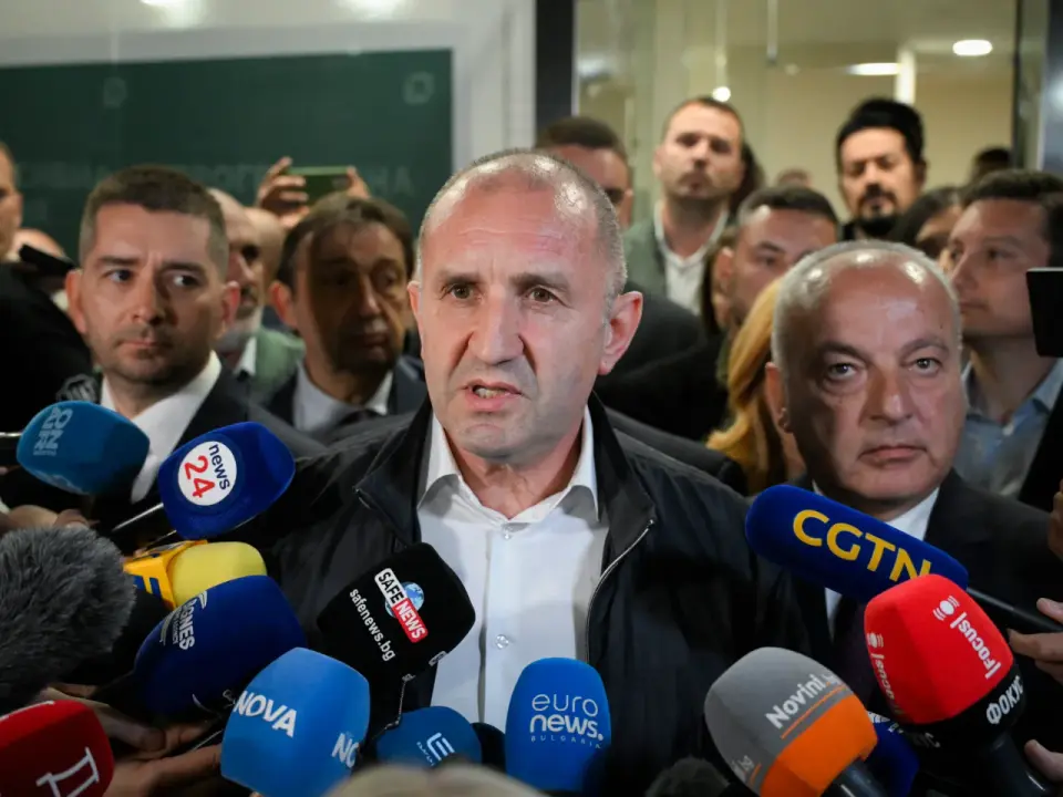 Radev-Backed Bloc Poised to Win Bulgaria's Parliament, Exit Polls Show