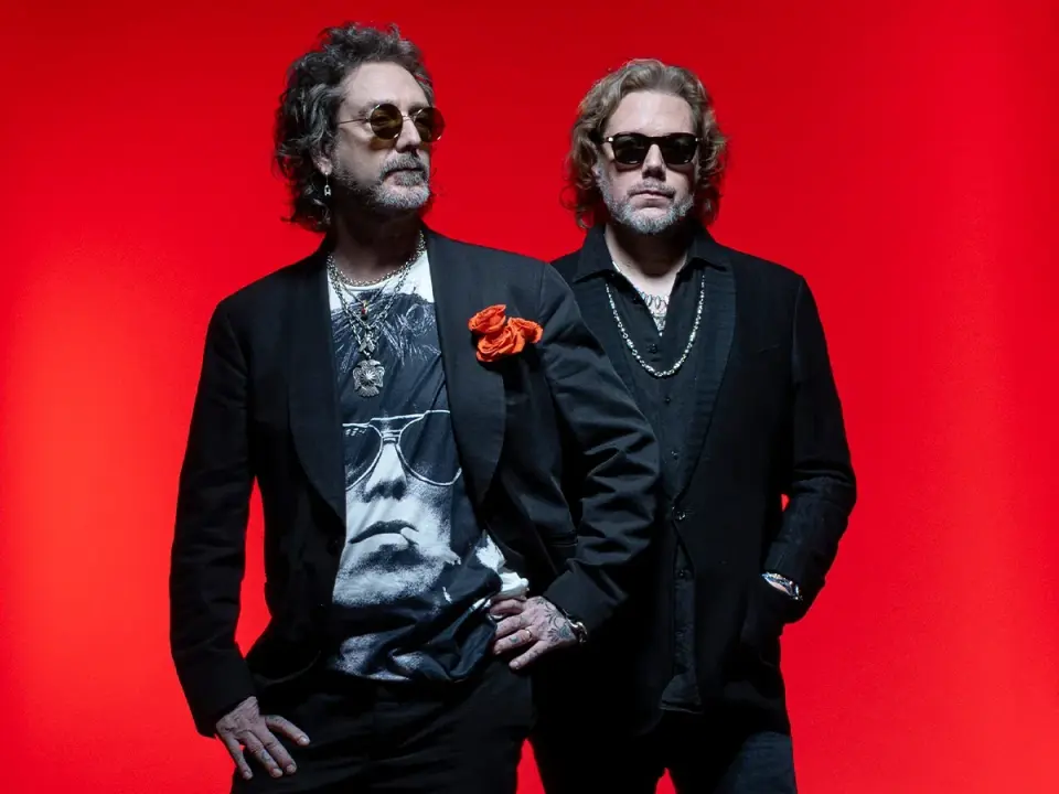Crowes' Tampa Show Sparks Walkout After Political Clash