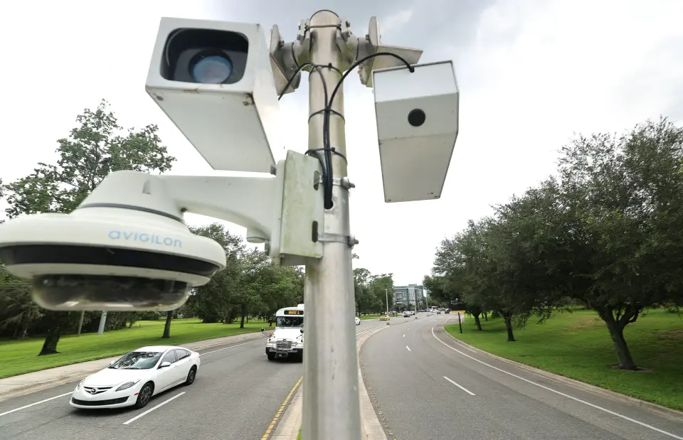 Florida's 'De-Flocking' Order Triggers Widespread Removal of License Plate Readers
