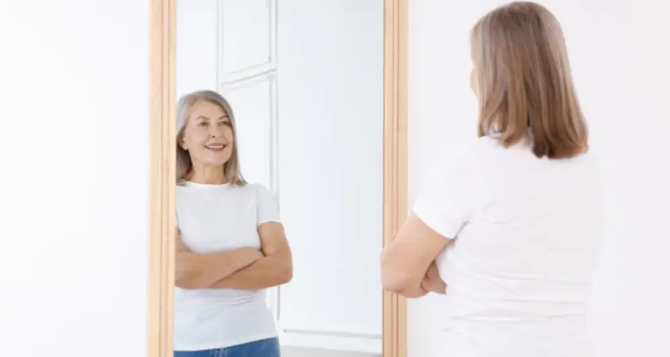 A Simple Neck Gesture to Project Confidence and Build Trust, Say Experts