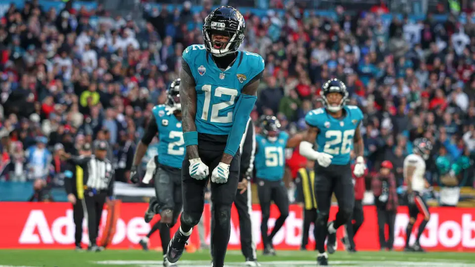 Hunter's Historic Two-Way Performance Fails to Save Jaguars in London
