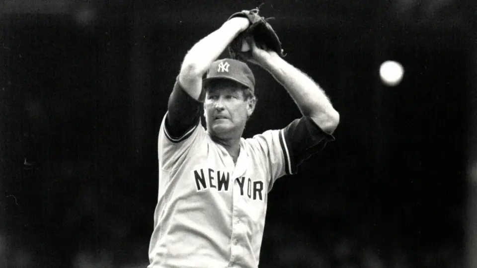 Tommy John delivers heartfelt farewell on Yankees Old-Timers' Day