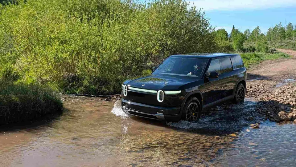 Rivian R2 Defies the EV SUV Trend with a 128.1 mph Quarter‑Mile