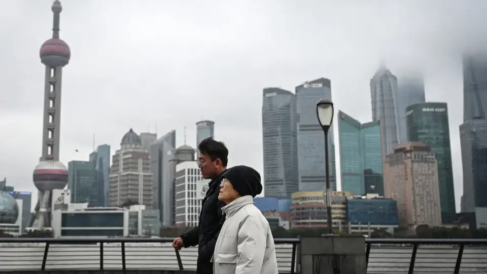 China Faces Fiscal Cliff as IMF Urges Stimulus Amid Collapsing Land Revenue