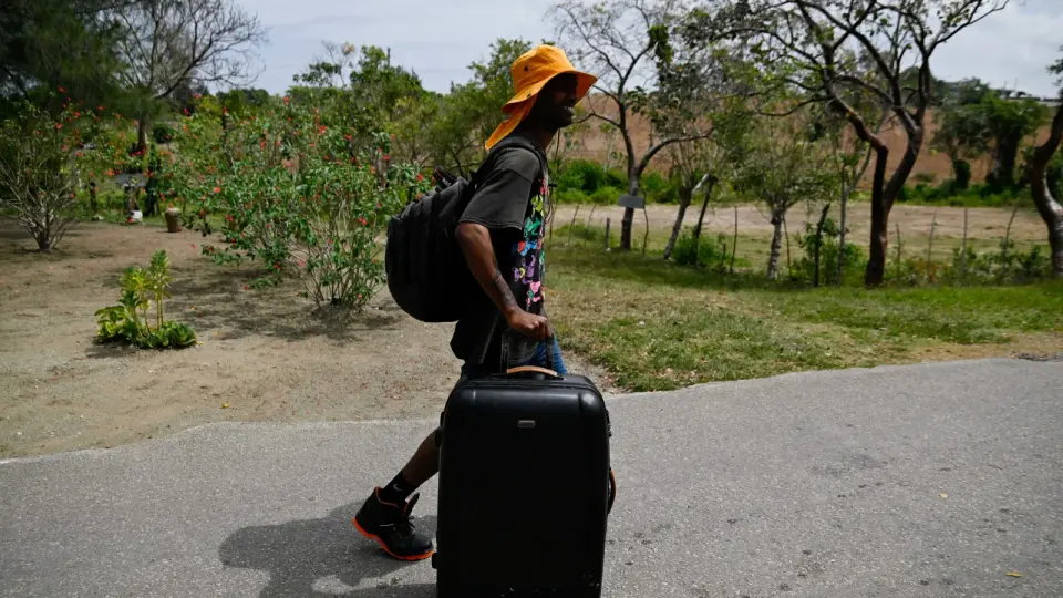 US pressures Cuba in secret talks to free political prisoners within two weeks