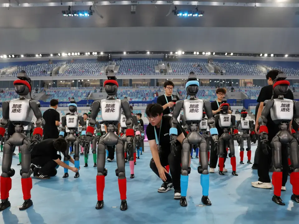 Robot Lightning Smashes 100m Record at World Humanoid Robot Games in Beijing