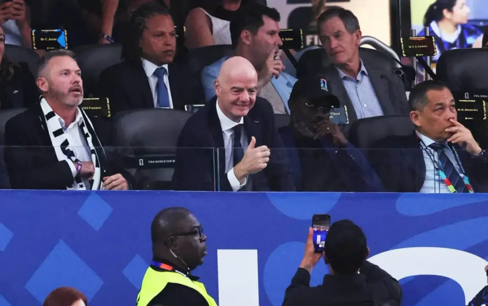 Iran Team Voices Frustration Over World Cup Travel Rules, Receives Promised Help from Infantino