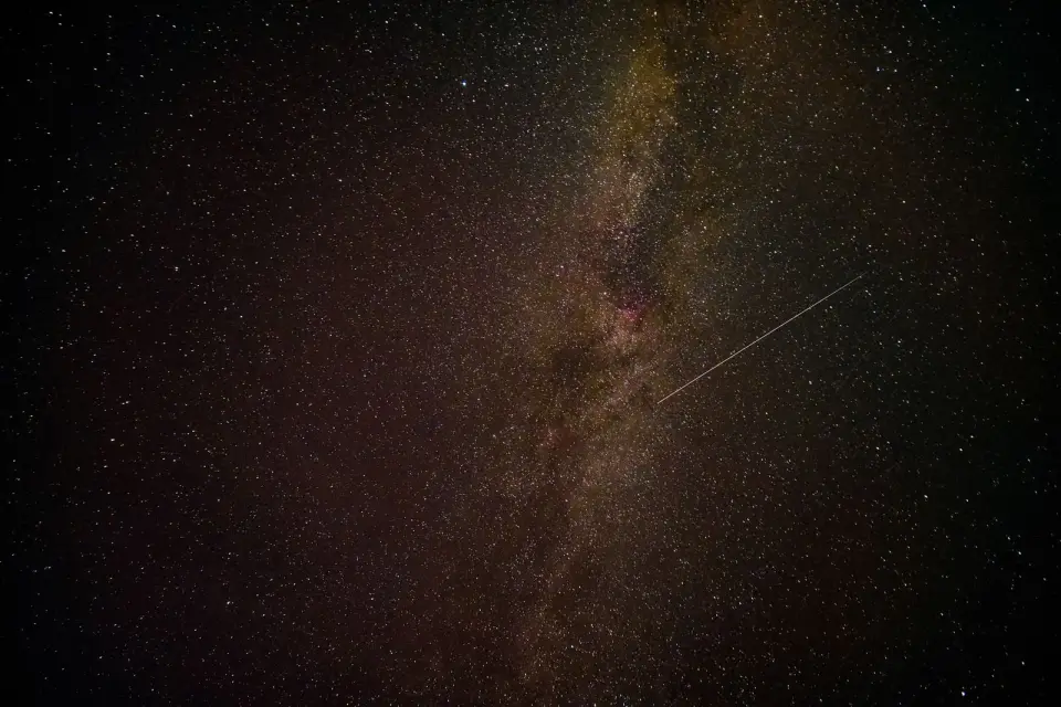 Seven-Billion-Year-Old Stardust Grain Sheds Light on Galactic History