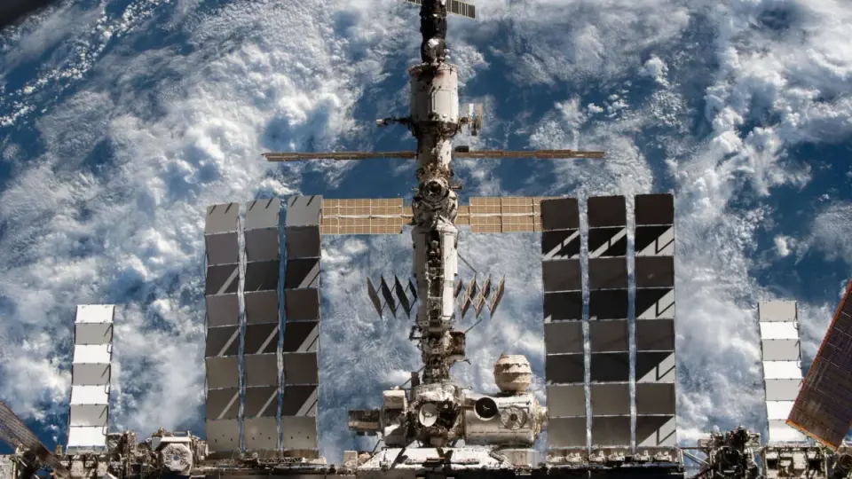 Russia Eyes Decommission of Leaky ISS Module to Stop Air Drain