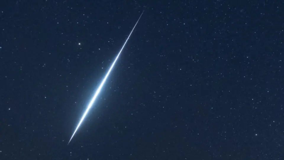 Orionid Meteor Shower Peaks Tonight: Halley's Comet Debris Offers Brief Dark-Sky Window