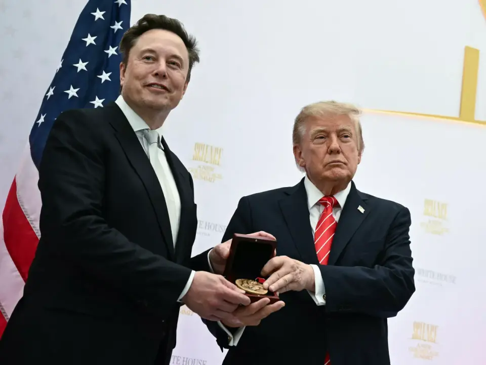 Musk's $10.7B SpaceX Gift to US Children Sparks Debate on Political Influence and Tax Strategy