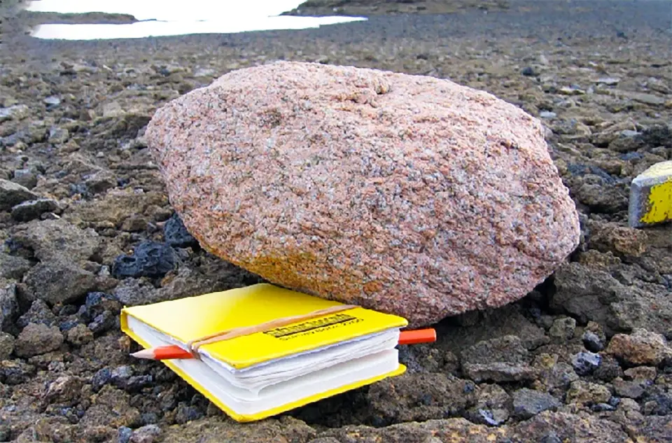 Pink Granite Unmasks a Hidden Giant Beneath Antarctica’s Ice