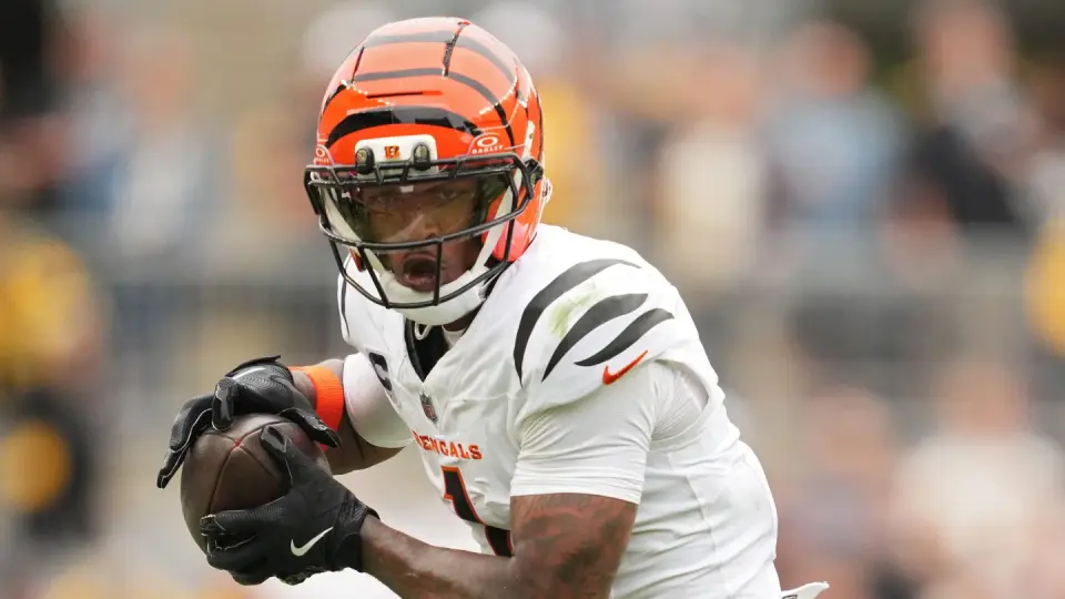 Ja'Marr Chase exits Bengals-Jaguars game with suspected concussion