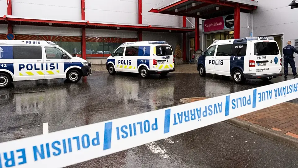 Finnish Police Probe Coordinated Intrusions at MPs' Homes Amid Election Fears