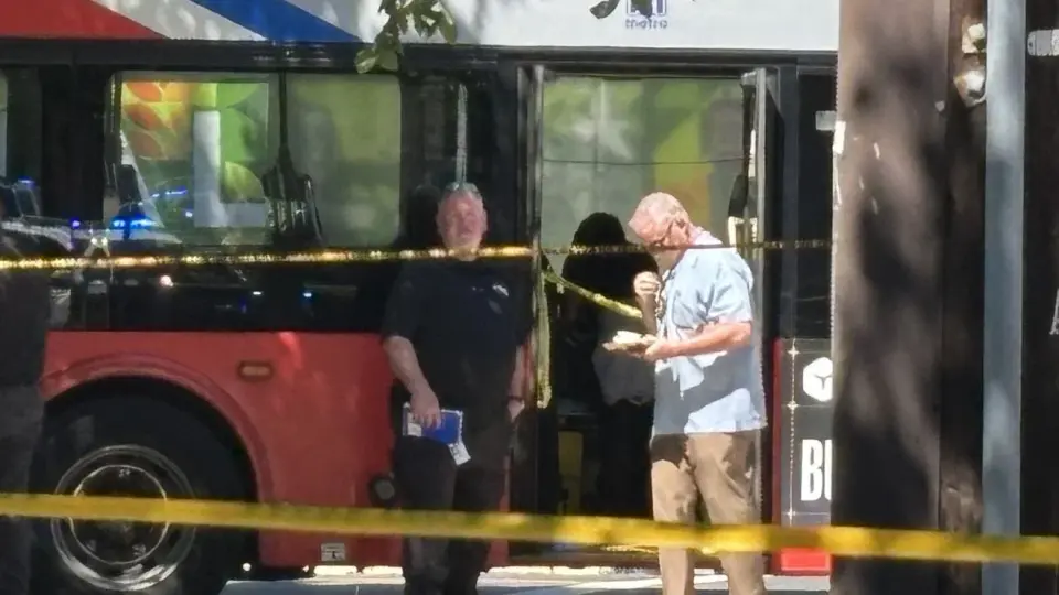 Suspect in bus-stop killing dies in Northwest DC police shooting